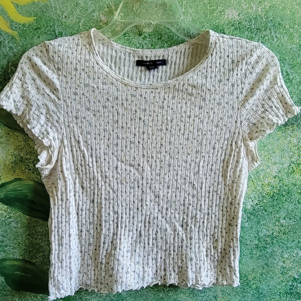 White Medium Floral American Eagle Crop Top
